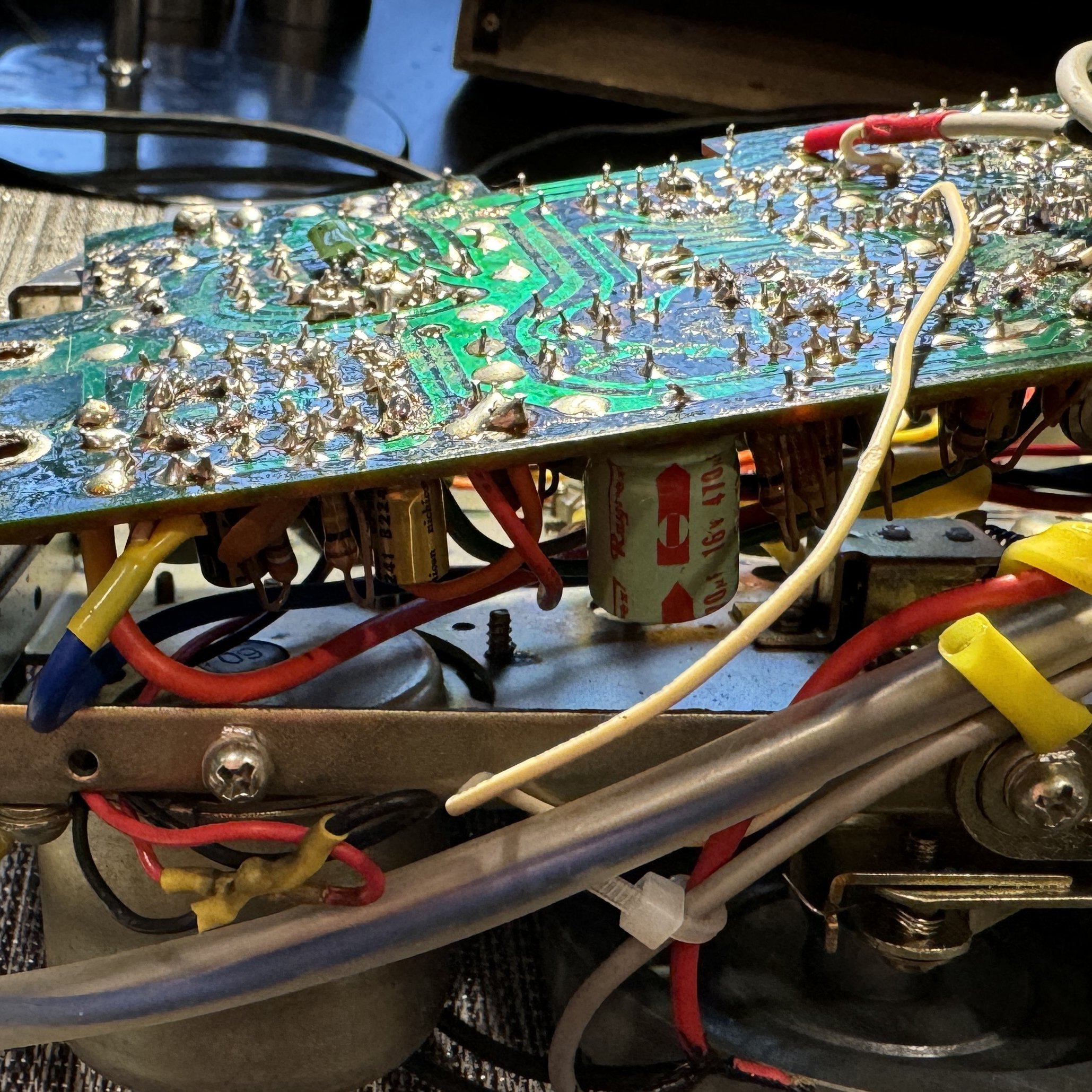 Akai-2.jpg