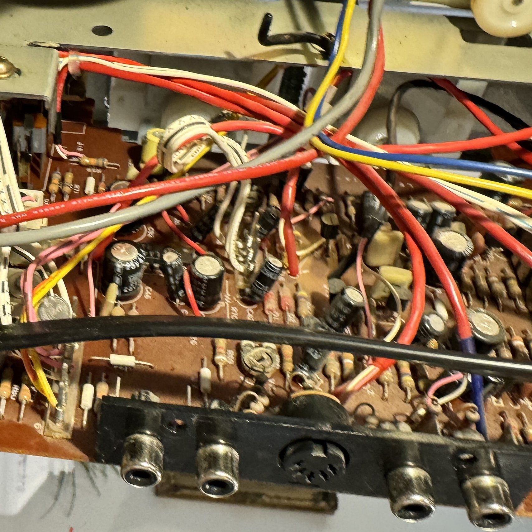 Akai4000-2.jpg
