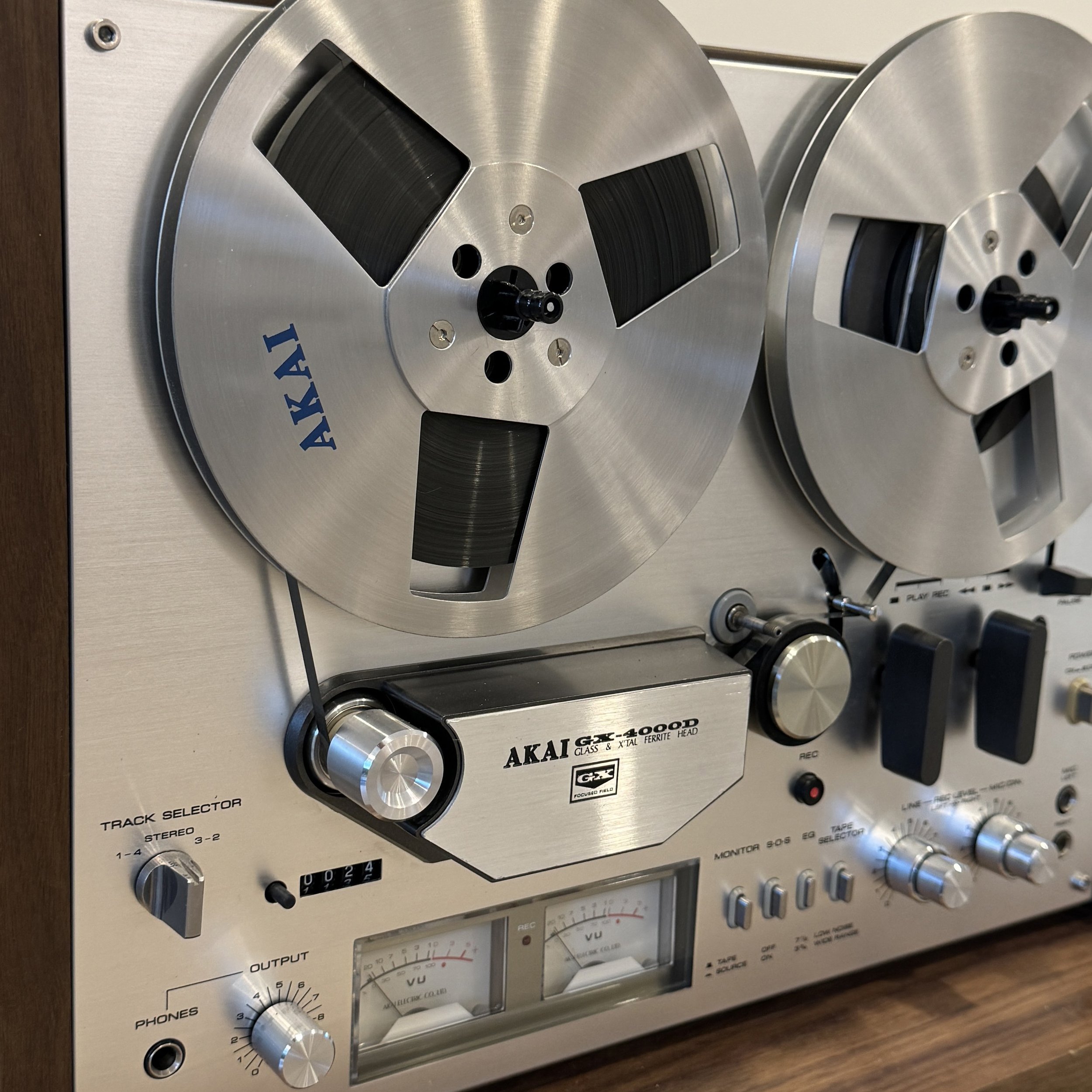Akai4000-1.jpg